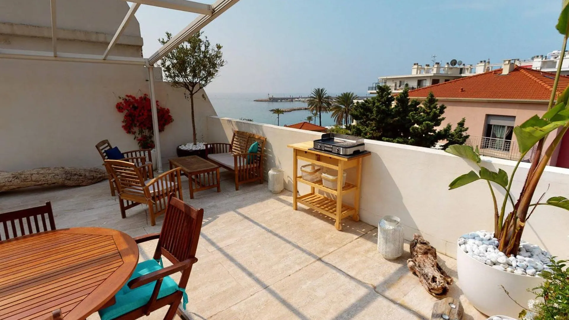 멍똥 Superbe 3P Climatise Avec Grande Terrasse Et Parking - Fr-1-196-290 아파트