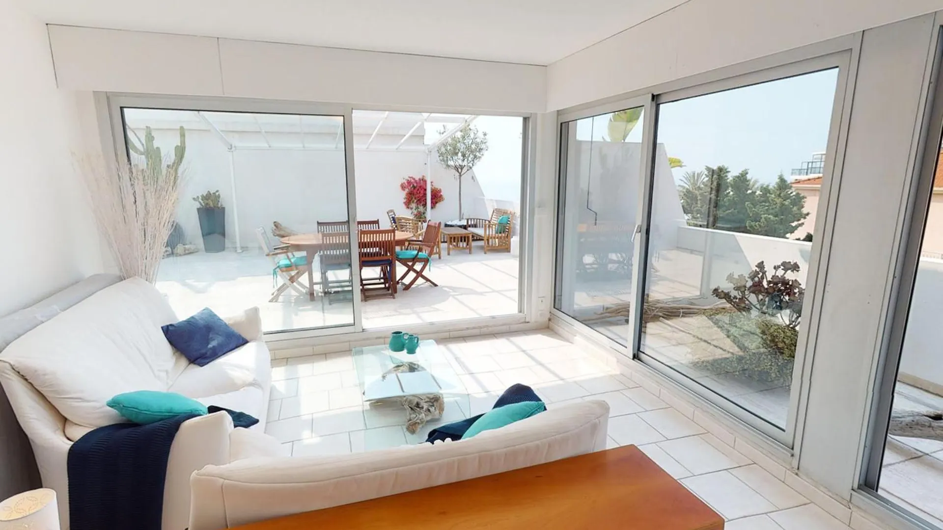 멍똥 Superbe 3P Climatise Avec Grande Terrasse Et Parking - Fr-1-196-290 아파트 프랑스